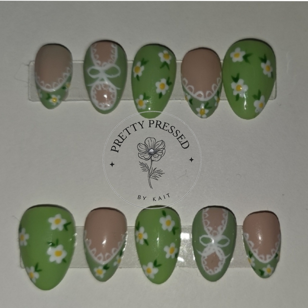 Green and Beige Floral Press-On Nails